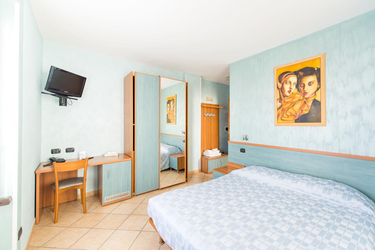 Hotel Bacco Beinette Ngoại thất bức ảnh